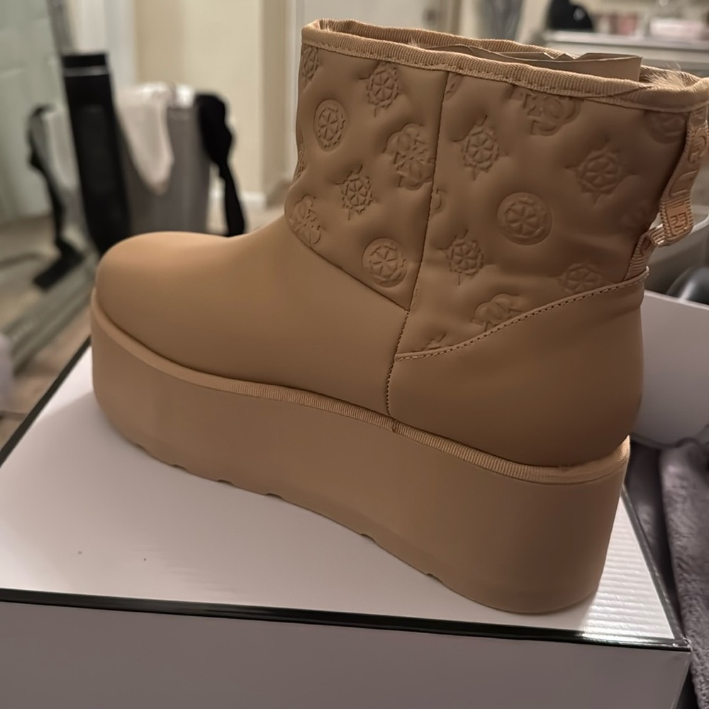 Guess platform boots